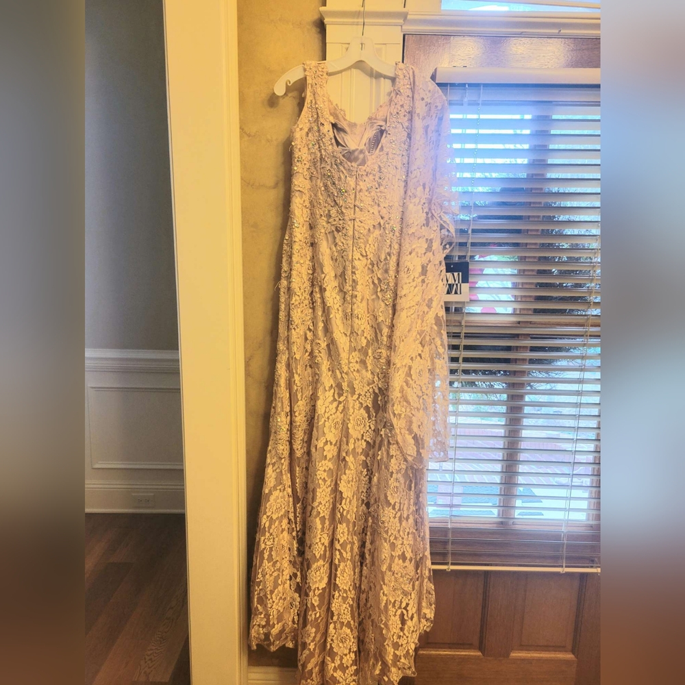 Mother of the Bride Dress Champaign Color Sz 8 VM Collection Nude - Picture 3 of 11